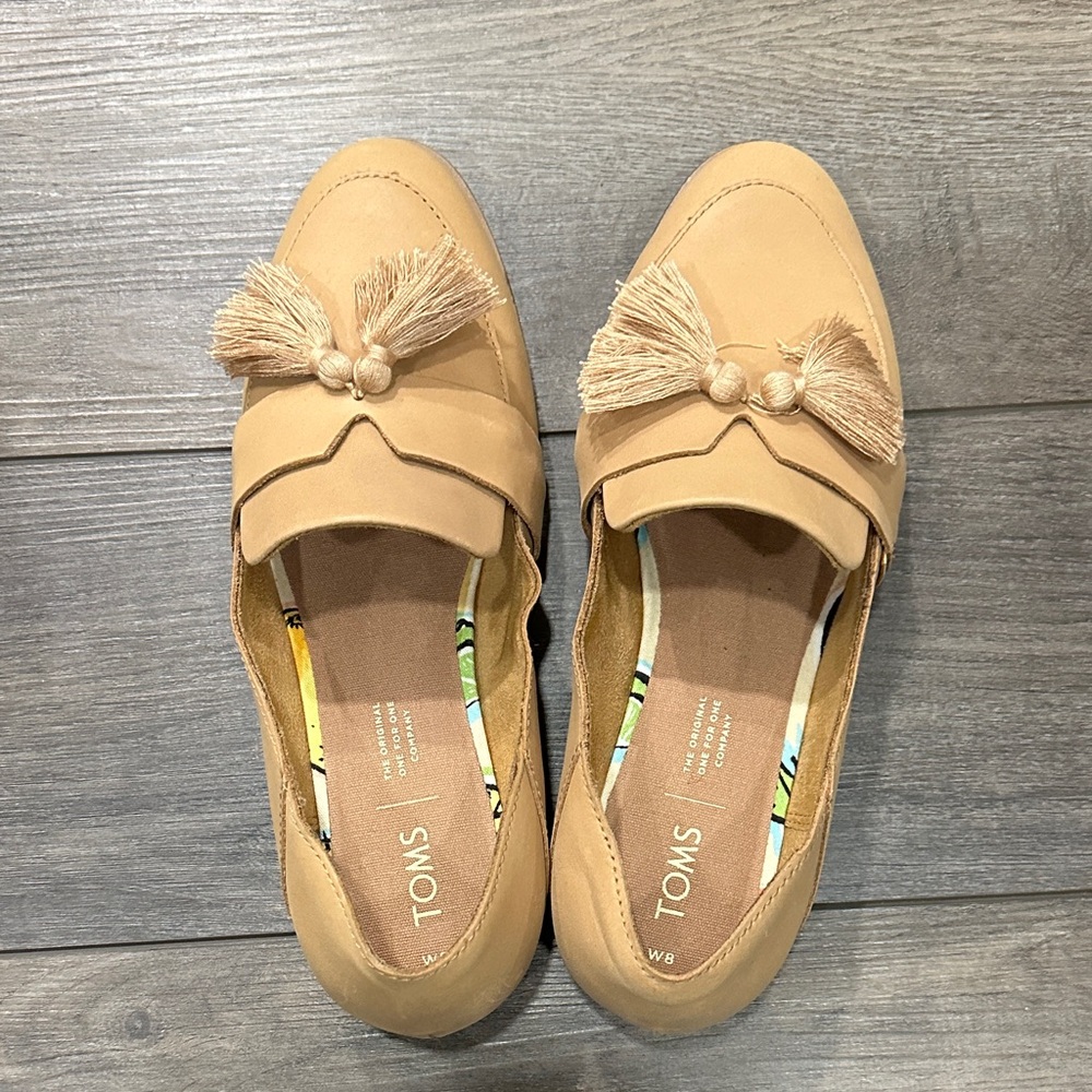 TOMS Women's Beige Tassel Loafers